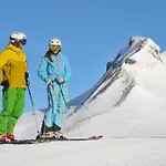 Carolines Warth - Bergblick, Terrasse, 2 Min Fussweg Bis Skilift & Tiefgarage - Ideal Fuer Familien Und Naturverbundene Paare