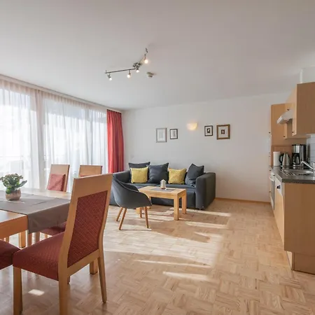 Apartment Carolines Appartement Warth - Bergblick, Terrasse, 2 Min Fussweg Bis Skilift & Tiefgarage - Ideal Fuer Familien Und Naturverbundene Paare *