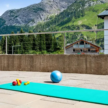 Carolines Warth - Bergblick, Terrasse, 2 Min Fussweg Bis Skilift & Tiefgarage - Ideal Fuer Familien Und Naturverbundene Paare * Warth (Vorarlberg)