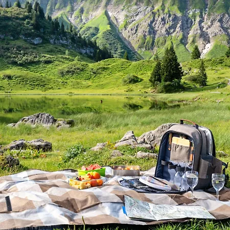 Carolines Warth - Bergblick, Terrasse, 2 Min Fussweg Bis Skilift & Tiefgarage - Ideal Fuer Familien Und Naturverbundene Paare Warth (Vorarlberg)